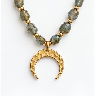 Layered Circle Pendant Chain Necklace