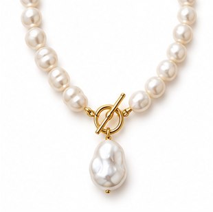 Nova Pendant Choker Necklace